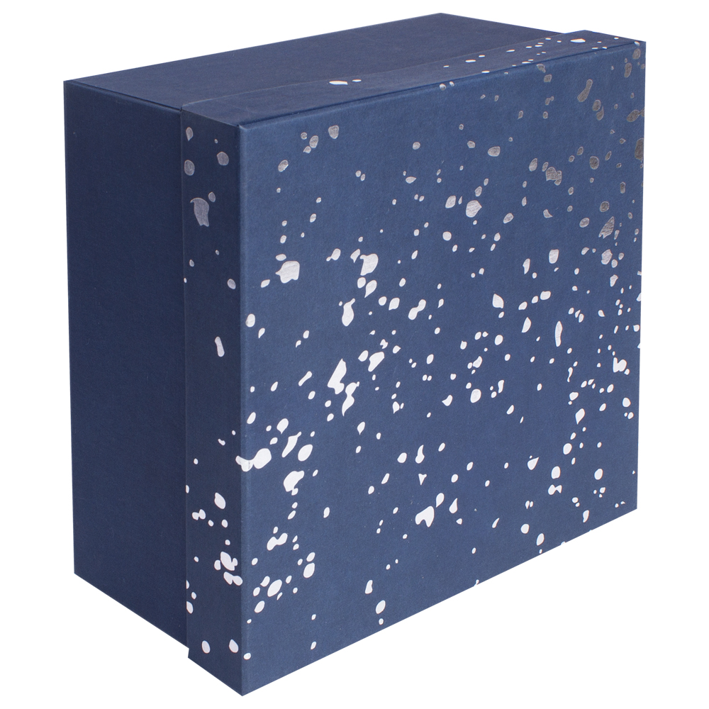 : коробка синяя с серебром