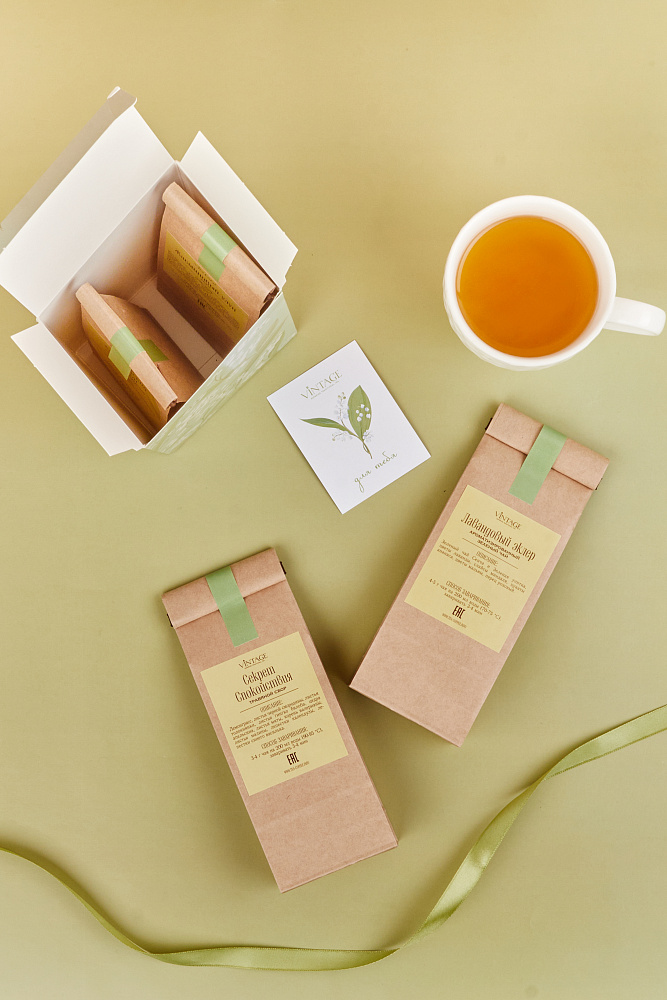 : коробка вертикальная "ландыши" опт с лого 18,5х10х8