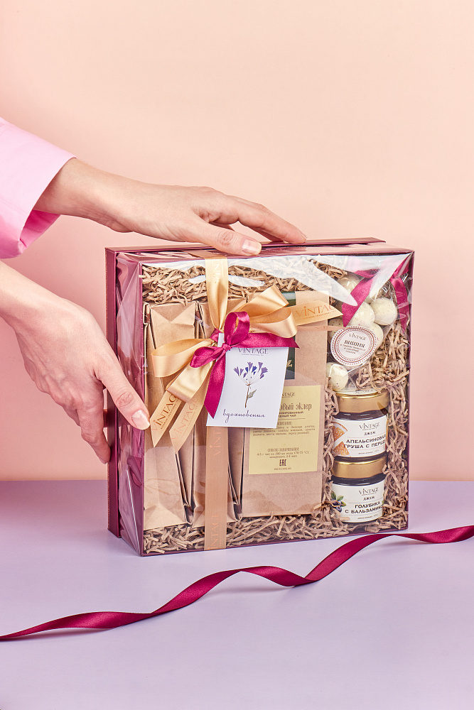 : коробка "ладури" бордовая опт с лого 24х24х9